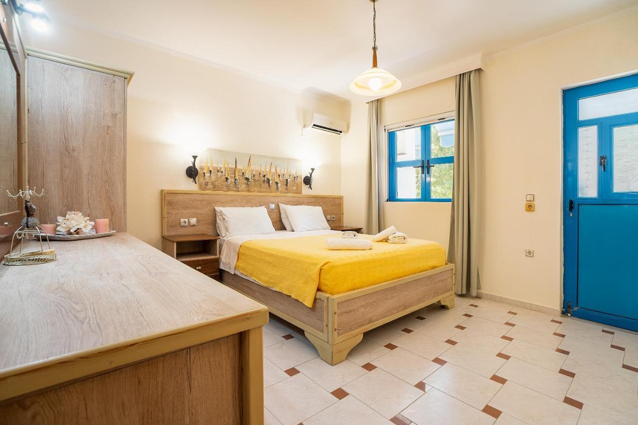 Livadia Beach Suite Екстериор снимка